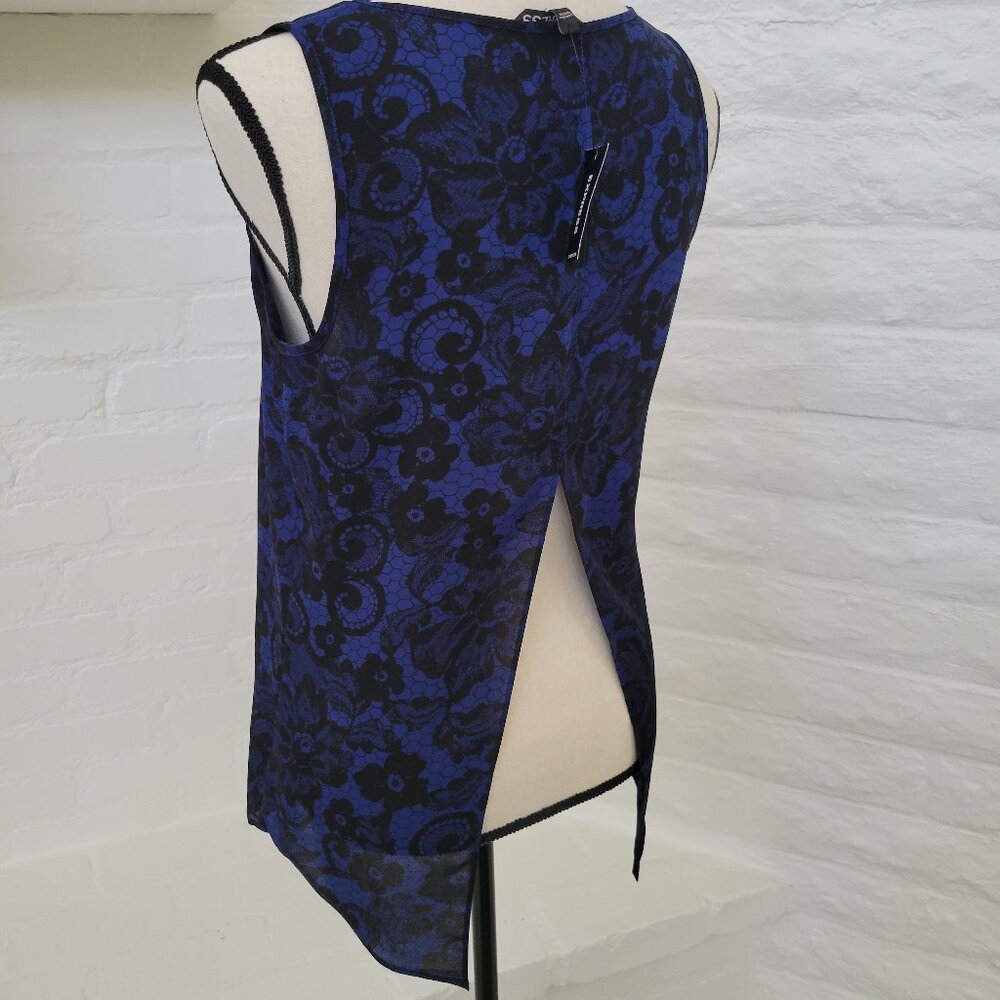 Express Tank Top Womens Small Blue Black Back Slit Navy Floral Sleeveless - Picture 4 of 7